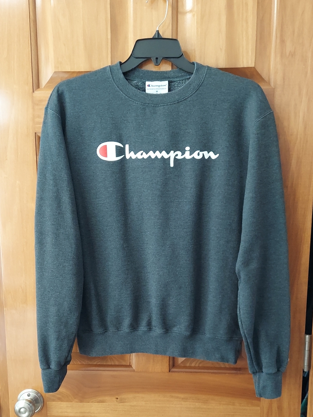 Champion Unisex Dark Gray Crewneck with White & Red Logo, Size Medium, Like New▪